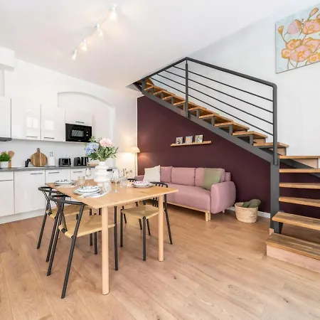 Designer Duplex Centre *