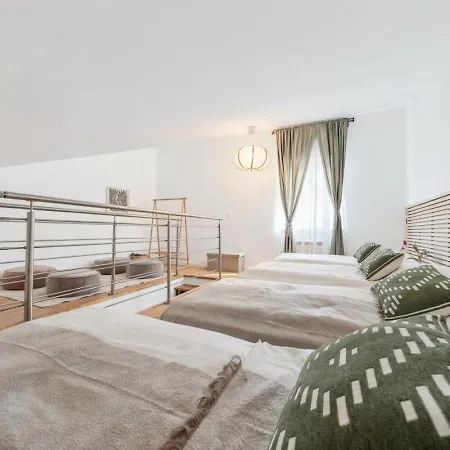 Designer Duplex Centre